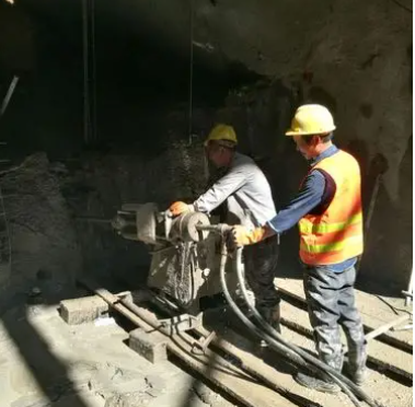 凤泉水下抗分散灌浆料特点 水下不分散注浆料介绍